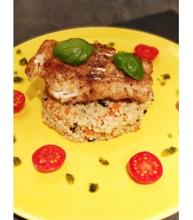 Filet de julienne posé sur son lit de Risotto Primavera